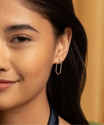 「OLIVIA BURTON/オリビアバートン」シグネチャー - エバー スタックト ハニカム シルバー フープ ピアス