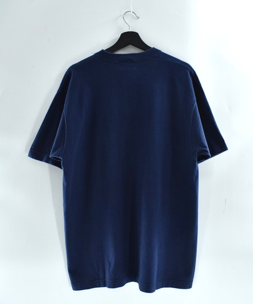 Guess(ゲス)の「【USED】90’s GUESS レザーパッチ ロゴ Tシャツ USA製(Tシャツ/カットソー・メンズ・ネイビー・X-LARGE)」の5枚目の写真