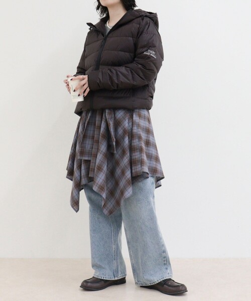 fredy emue（フレディエミュ）の「《別注》【TAION/タイオン】LIGHT DOWN HOODIE（ダウンジャケット/コート・レディース・ダークブラウン/ブラウン系その他/オフホワイト/ブラック・36/38）」の6枚目の写真
