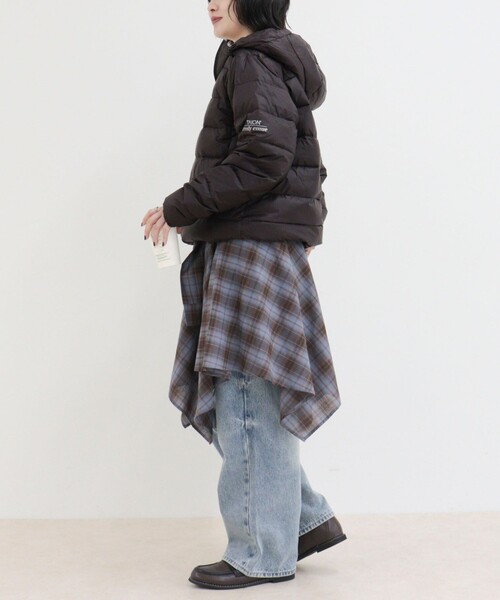fredy emue（フレディエミュ）の「《別注》【TAION/タイオン】LIGHT DOWN HOODIE（ダウンジャケット/コート・レディース・ダークブラウン/ブラウン系その他/オフホワイト/ブラック・36/38）」の7枚目の写真
