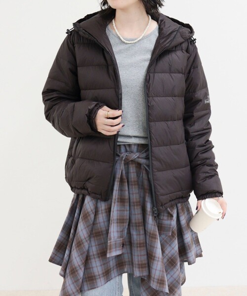 fredy emue（フレディエミュ）の「《別注》【TAION/タイオン】LIGHT DOWN HOODIE（ダウンジャケット/コート・レディース・ダークブラウン/ブラウン系その他/オフホワイト/ブラック・36/38）」の17枚目の写真