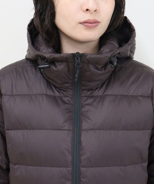 fredy emue（フレディエミュ）の「《別注》【TAION/タイオン】LIGHT DOWN HOODIE（ダウンジャケット/コート・レディース・ダークブラウン/ブラウン系その他/オフホワイト/ブラック・36/38）」の22枚目の写真