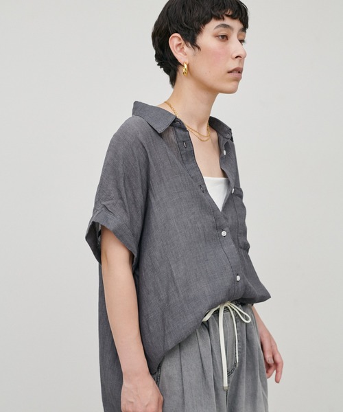 LARUTA(ラルータ)の「【LARUTA】コットンボイルシアーデニム半袖シャツ(シャツ/ブラウス・レディース・ブルー/ブラック/サックスブルー・MEDIUM)」の5枚目の写真