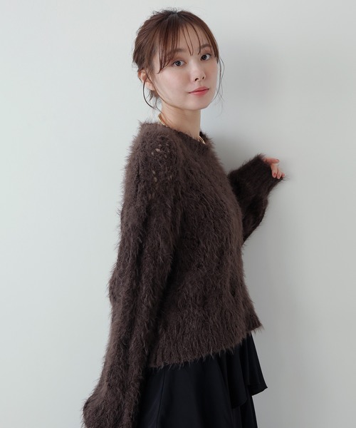 AMUU. PRECIEUSE(アムープレシューズ)の「モールフェザー透かし編みニット(ニット/セーター・レディース・アイボリー/チャコールグレー/ブラウン/ピンク・FREE)」の3枚目の写真