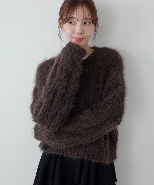 AMUU. PRECIEUSE(アムープレシューズ)の「モールフェザー透かし編みニット(ニット/セーター・レディース・アイボリー/チャコールグレー/ブラウン/ピンク・FREE)」の5枚目の写真