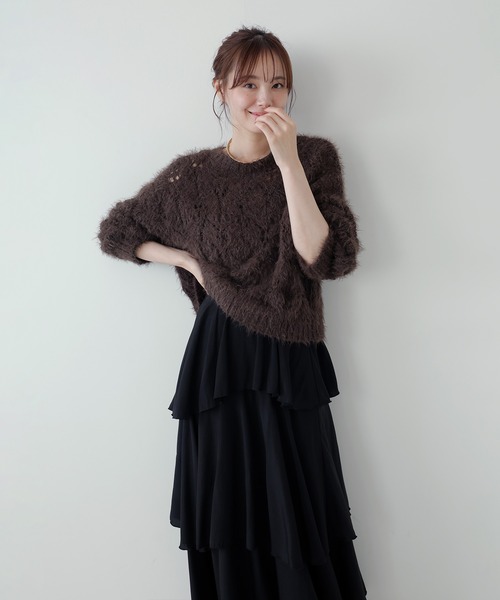 AMUU. PRECIEUSE(アムープレシューズ)の「モールフェザー透かし編みニット(ニット/セーター・レディース・アイボリー/チャコールグレー/ブラウン/ピンク・FREE)」の6枚目の写真