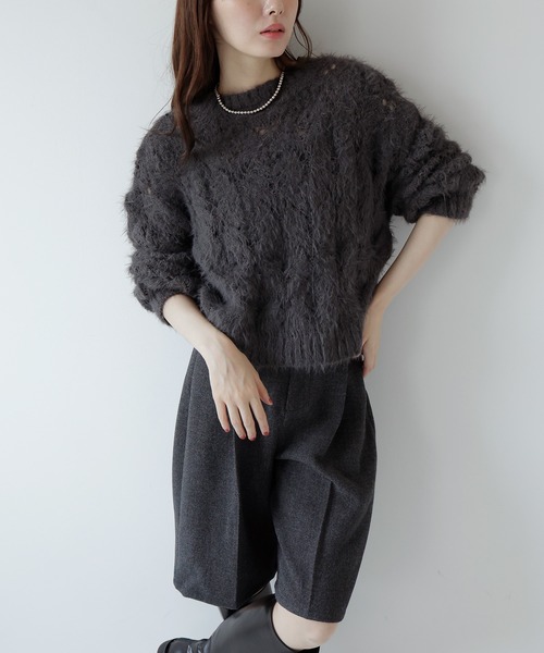AMUU. PRECIEUSE(アムープレシューズ)の「モールフェザー透かし編みニット(ニット/セーター・レディース・アイボリー/チャコールグレー/ブラウン/ピンク・FREE)」の11枚目の写真