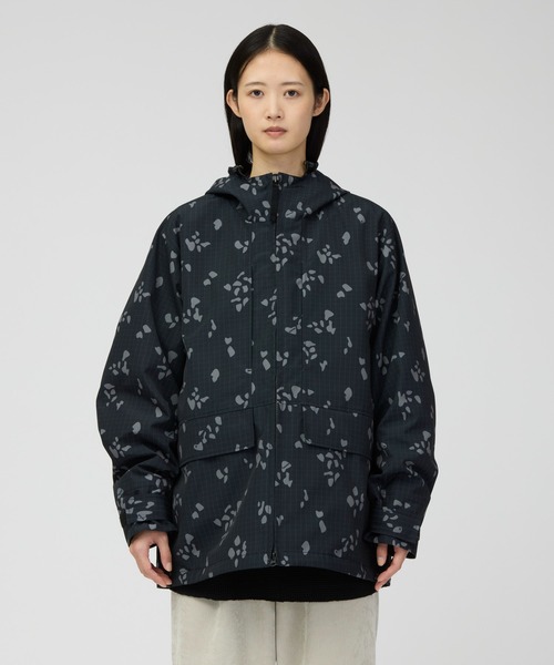Snow Peak(スノーピーク)の「Snow Peak / Reflective Night Camo Jacket リフレクティブナイト カモ ジャケット(マウンテンパーカー・メンズ・グレー/グリーン・S/M/L/XL)」の1枚目の写真