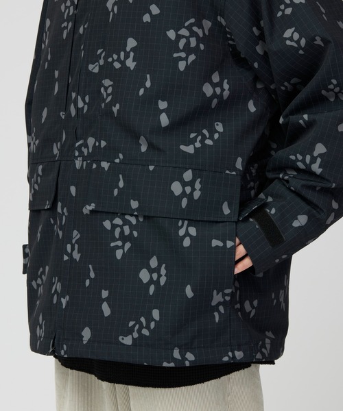 Snow Peak(スノーピーク)の「Snow Peak / Reflective Night Camo Jacket リフレクティブナイト カモ ジャケット(マウンテンパーカー・メンズ・グレー/グリーン・S/M/L/XL)」の11枚目の写真