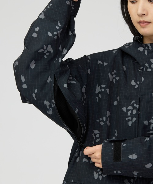 Snow Peak(スノーピーク)の「Snow Peak / Reflective Night Camo Jacket リフレクティブナイト カモ ジャケット(マウンテンパーカー・メンズ・グレー/グリーン・S/M/L/XL)」の12枚目の写真