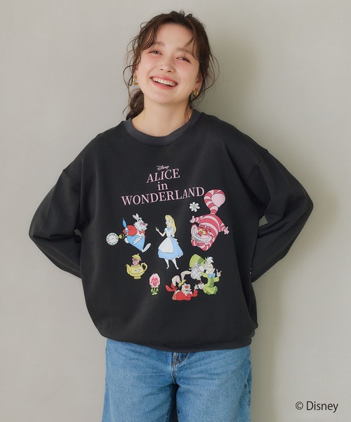cross marche(クロスマルシェ)の「【Disney/ディズニー】ふしぎの国のアリス裏毛スウェットプルオーバー(スウェット・レディース・オフホワイト/チャコール・M/LL/L)」の11枚目の写真