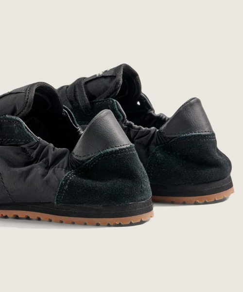 VANS（バンズ）の「VANS / バンズ SLP COLLAPSE / VN000Z6XBLA（スニーカー・レディース・ブラック・24cm/23.5cm/24.5cm）」の5枚目の写真