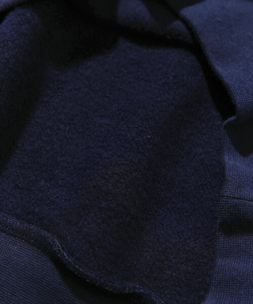 NAUTICA(ノーティカ)の「NAUTICA/ノーティカ リラックスフィット NYCロゴ クルーネックスウェット(スウェット・メンズ・オレンジ/グリーン/ブルー/ブラック/ネイビー/ライトグレー・X-LARGE/MEDIUM/LARGE/XX-LARGE)」の19枚目の写真