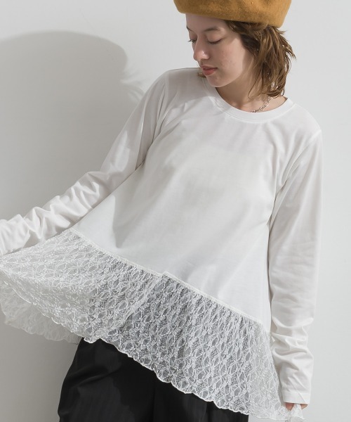 le colis(ルコリ)の「天竺×ストレッチレース・ドットチュール 裾ヘムレースプルオーバー(Tシャツ/カットソー・レディース・オフホワイト/チャコールグレー/ホワイト/ブラック・FREE)」の2枚目の写真
