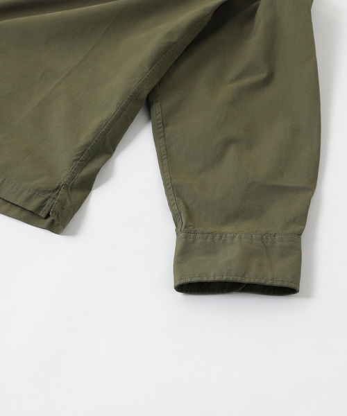 C.P. COMPANY(シーピーカンパニー)の「C.P.Company / シーピーカンパニー ORGNC GBRDNE LNG SLV HDDN ZIP SH(シャツ/ブラウス・メンズ・ブラック/カーキ・SMALL/MEDIUM/LARGE)」の4枚目の写真