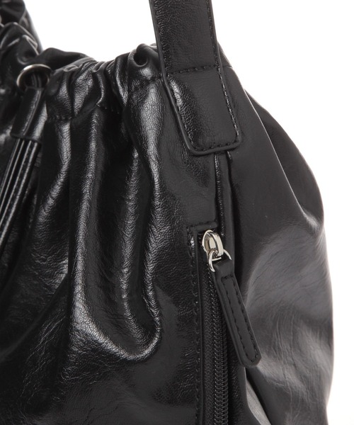 LAKOLE(ラコレ)の「フェイクレザードロスト巾着BAG / 1077399(ハンドバッグ・レディース・ブラック/オフホワイト/モカ・FREE)」の9枚目の写真