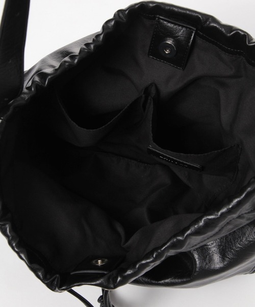LAKOLE(ラコレ)の「フェイクレザードロスト巾着BAG / 1077399(ハンドバッグ・レディース・ブラック/オフホワイト/モカ・FREE)」の12枚目の写真