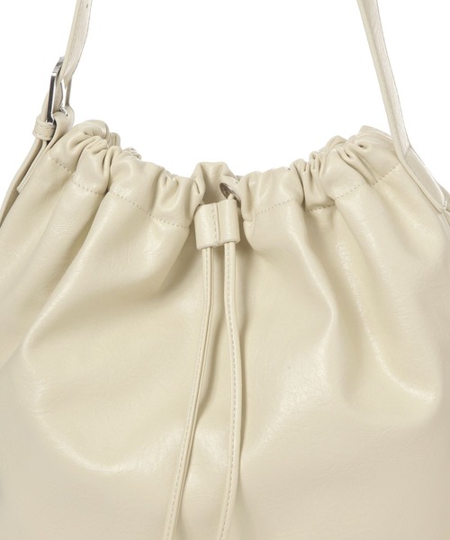 LAKOLE(ラコレ)の「フェイクレザードロスト巾着BAG / 1077399(ハンドバッグ・レディース・ブラック/オフホワイト/モカ・FREE)」の14枚目の写真