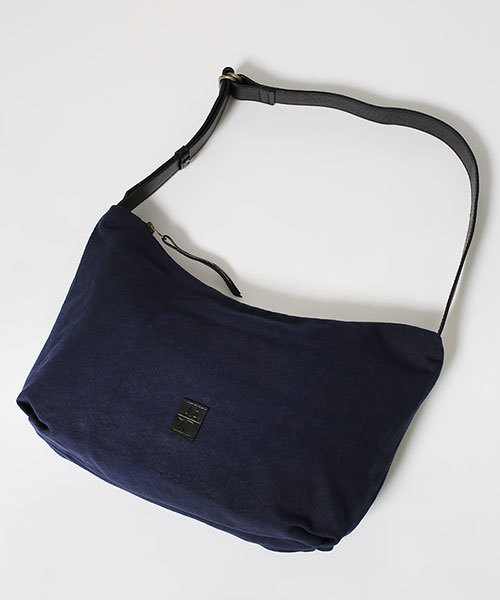 tobiuo（トビウオ）の「tobiuo/stuff shoulder S（ショルダーバッグ・メンズ・ブラック/ナチュラル/ネイビー/ライトグレー・FREE）」の14枚目の写真