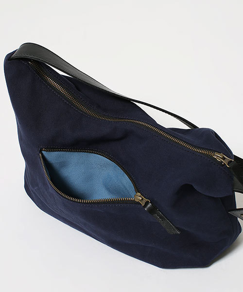 tobiuo（トビウオ）の「tobiuo/stuff shoulder S（ショルダーバッグ・メンズ・ブラック/ナチュラル/ネイビー/ライトグレー・FREE）」の18枚目の写真