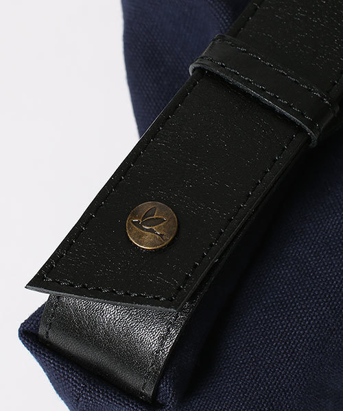 tobiuo（トビウオ）の「tobiuo/stuff shoulder S（ショルダーバッグ・メンズ・ブラック/ナチュラル/ネイビー/ライトグレー・FREE）」の21枚目の写真