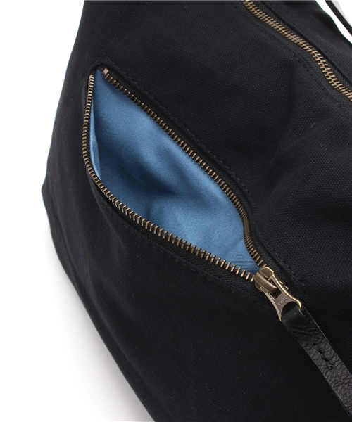 tobiuo（トビウオ）の「tobiuo/stuff shoulder S（ショルダーバッグ・メンズ・ブラック/ナチュラル/ネイビー/ライトグレー・FREE）」の9枚目の写真