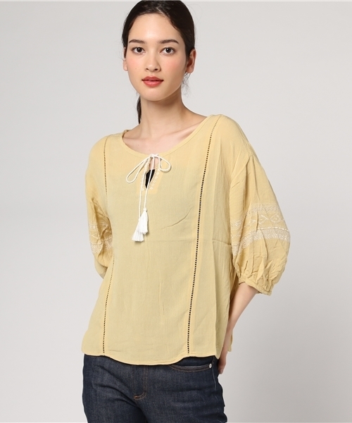 Honeys(ハニーズ)の「刺繍入りブラウス(シャツ/ブラウス・レディース・ブルー/ホワイト系その他/イエロー/ホワイト×ネイビー・L/M)」の1枚目の写真