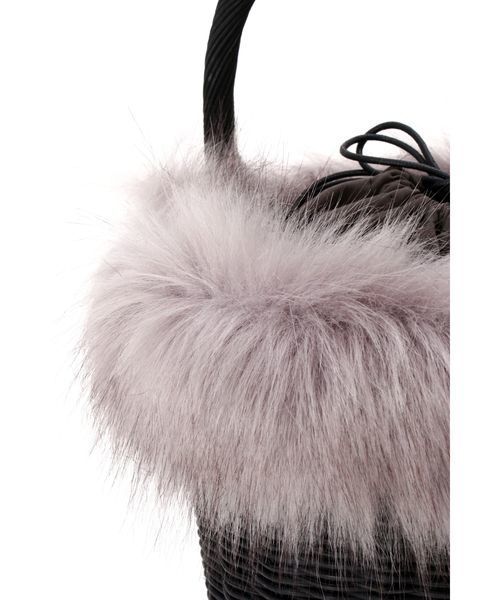 NATURAL BEAUTY BASIC（ナチュラルビューティーベーシック）の「ファートリミングホールショルダーバッグ（ショルダーバッグ・レディース・ブラック/ベージュ・ﾌﾘ-）」の5枚目の写真