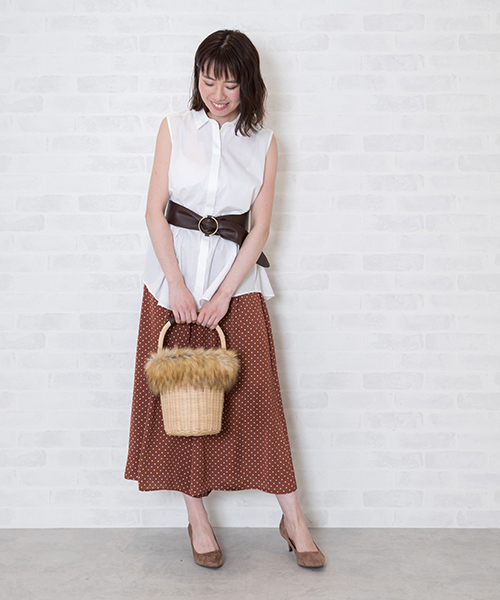 NATURAL BEAUTY BASIC（ナチュラルビューティーベーシック）の「ファートリミングホールショルダーバッグ（ショルダーバッグ・レディース・ブラック/ベージュ・ﾌﾘ-）」の10枚目の写真