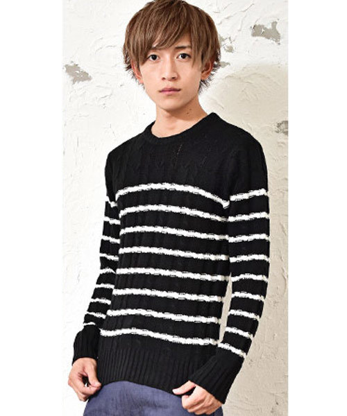 MinoriTY（マイノリティ）の「ケーブルクルーネックニット（ニット/セーター・メンズ・オフホワイト/ブラック系その他2/レッド/ロイヤルブルー/グレー系その他/グレー系その他3/ホワイト系その他/ブラック系その他3/ブラック/レッド系その他/レッド系その他2/ベージュ系その他/ブラック系その他/グレー系その他2/ブルー系その他/ブルー系その他3/ブルー系その他2・M/XL/L）」の7枚目の写真