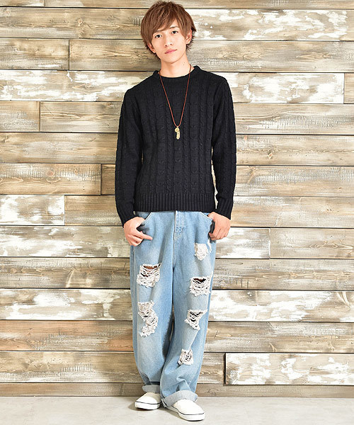 MinoriTY（マイノリティ）の「ケーブルクルーネックニット（ニット/セーター・メンズ・オフホワイト/ブラック系その他2/レッド/ロイヤルブルー/グレー系その他/グレー系その他3/ホワイト系その他/ブラック系その他3/ブラック/レッド系その他/レッド系その他2/ベージュ系その他/ブラック系その他/グレー系その他2/ブルー系その他/ブルー系その他3/ブルー系その他2・M/XL/L）」の19枚目の写真