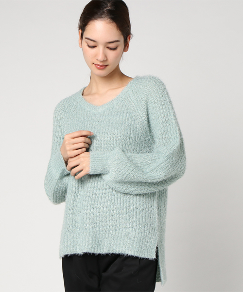 earth music&ecology（アースミュージックアンドエコロジー）の「・シャギーVネックニットプルオーバー（ニット/セーター・レディース・ライトグレー/ベージュ/ネイビー/オフホワイト/ミント/ピンクベージュ・FREE）」の4枚目の写真