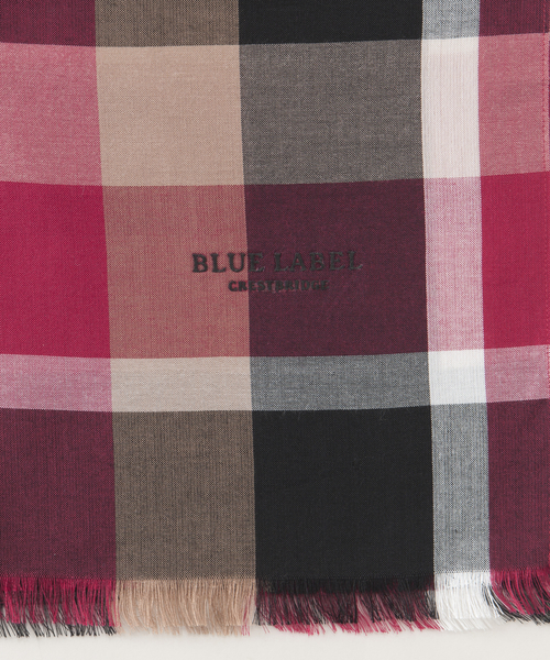 BLUE LABEL CRESTBRIDGE（ブルーレーベルクレストブリッジ）の「クレストブリッジチェック2WAYストール（ストール/ショール・レディース・ダークネイビー/レッド系その他2・FREE）」の11枚目の写真