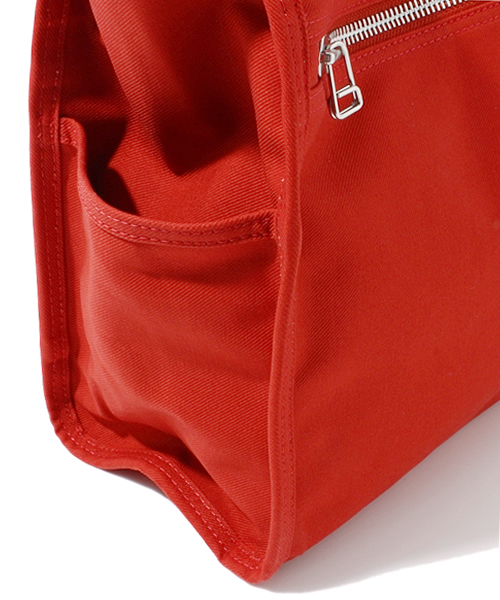 PORTER(ポーター)の「PORTER GIRL NAKED TOTE BAG MEDIUM <B印 YOSHIDA SELECT>(トートバッグ・レディース・ベージュ/レッド/ネイビー・ONE SIZE)」の8枚目の写真