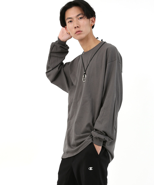 GILDAN（ギルダン）の「GILDAN クルーネック長袖無地Tシャツ（Tシャツ/カットソー・メンズ・チャコールグレー/パープル/ネイビー/グレー/レッド/オリーブ/ナチュラル/ブルー系その他/オレンジ系その他/マルーン/アッシュグレー/ダークグレー/ピンク/ロイヤルブルー/オレンジ/ライトグリーン/サンドベージュ/ホワイト/ブラック・XL/L/M/S）」の3枚目の写真