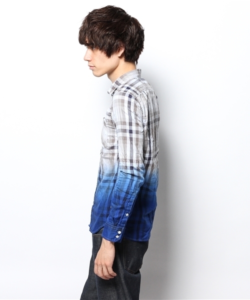 MORGAN HOMME（モルガンオム）の「デジモグラディエント（シャツ/ブラウス・メンズ・レッド/ブルー・MEDIUM/LARGE/AL）」の4枚目の写真