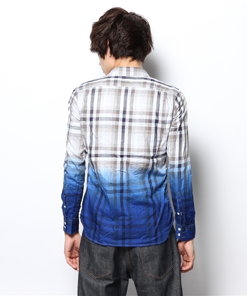 MORGAN HOMME（モルガンオム）の「デジモグラディエント（シャツ/ブラウス・メンズ・レッド/ブルー・MEDIUM/LARGE/AL）」の5枚目の写真