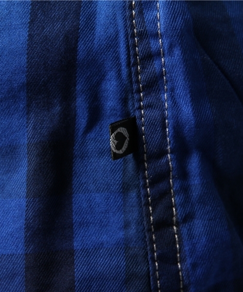 MORGAN HOMME（モルガンオム）の「デジモグラディエント（シャツ/ブラウス・メンズ・レッド/ブルー・MEDIUM/LARGE/AL）」の10枚目の写真