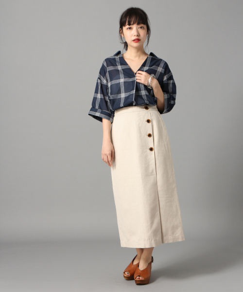 LOWRYS FARM(ローリーズファーム)の「リネンサイドボタンタイトスカート 832169(スカート・レディース・ブラック/パープル/ブラウン/グリーン/アイボリー・MEDIUM/LARGE)」の8枚目の写真