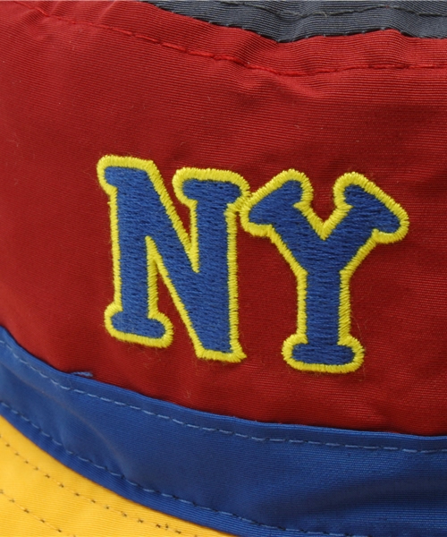 BEAMS（ビームス）の「○UMPIRE /  60/40クロス NY バケットハット（ハット・メンズ・ホワイト/ネイビー/その他1・ONE SIZE）」の4枚目の写真