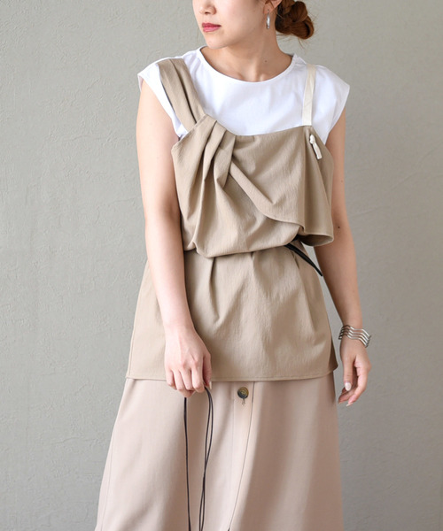 LHELBIE(レルビエ)の「レイヤードビスチェノースリトップス(Tシャツ/カットソー・レディース・ブラック/ベージュ/カーキ・M)」の2枚目の写真