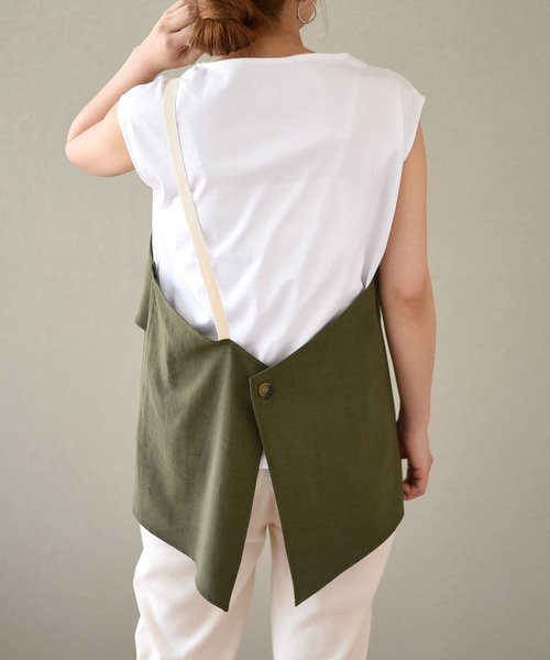 LHELBIE(レルビエ)の「レイヤードビスチェノースリトップス(Tシャツ/カットソー・レディース・ブラック/ベージュ/カーキ・M)」の5枚目の写真