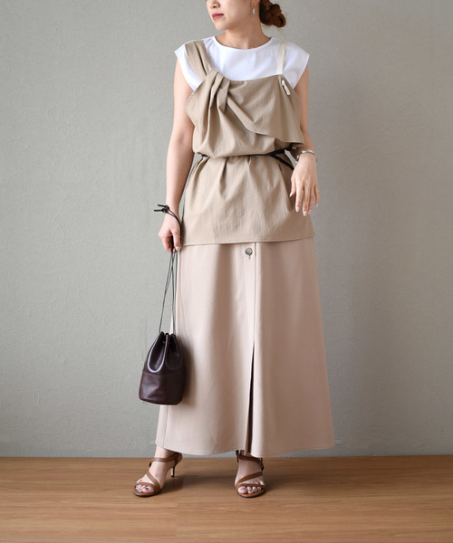 LHELBIE(レルビエ)の「レイヤードビスチェノースリトップス(Tシャツ/カットソー・レディース・ブラック/ベージュ/カーキ・M)」の21枚目の写真