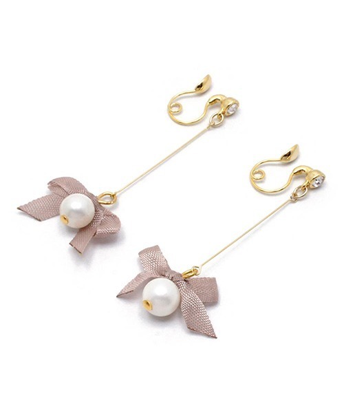 gargle（ガーグル）の「【 zoule / ゾーラ 】ribbon&shell pearl(ニッケルフリー)（イヤリング・レディース・ブラック/ベージュ/ピンク/シルバー/ゴールド・FREE）」の3枚目の写真