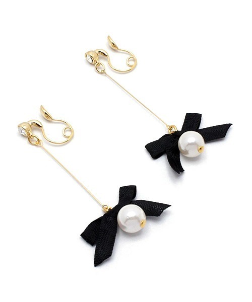 gargle（ガーグル）の「【 zoule / ゾーラ 】ribbon&shell pearl(ニッケルフリー)（イヤリング・レディース・ブラック/ベージュ/ピンク/シルバー/ゴールド・FREE）」の2枚目の写真