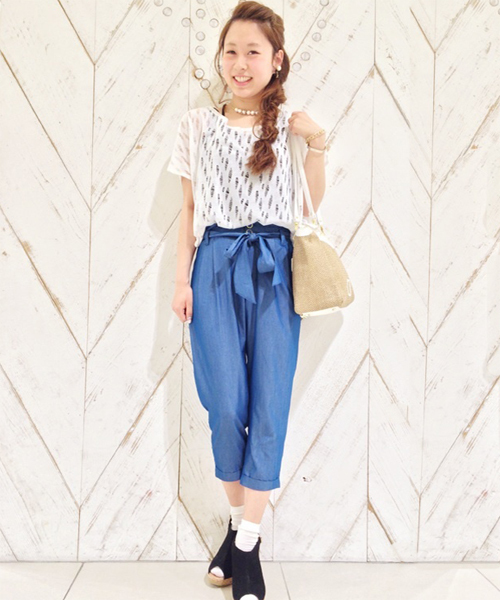 DISCOAT（ディスコート）の「【Discoat】半端丈テーパードパンツ（その他パンツ・レディース・モスグリーン/オフホワイト/インディゴブルー/ネイビー/ダークブルー・LARGE/MEDIUM）」の4枚目の写真