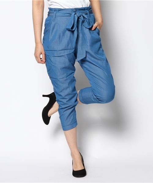 DISCOAT（ディスコート）の「【Discoat】半端丈テーパードパンツ（その他パンツ・レディース・モスグリーン/オフホワイト/インディゴブルー/ネイビー/ダークブルー・LARGE/MEDIUM）」の5枚目の写真