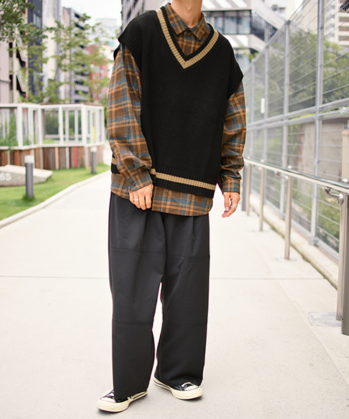 kutir（クティール）の「Ｖネックニットベスト（ベスト・メンズ・ブラック/ベージュ/ネイビー/モカ・MEDIUM/LARGE）」の5枚目の写真