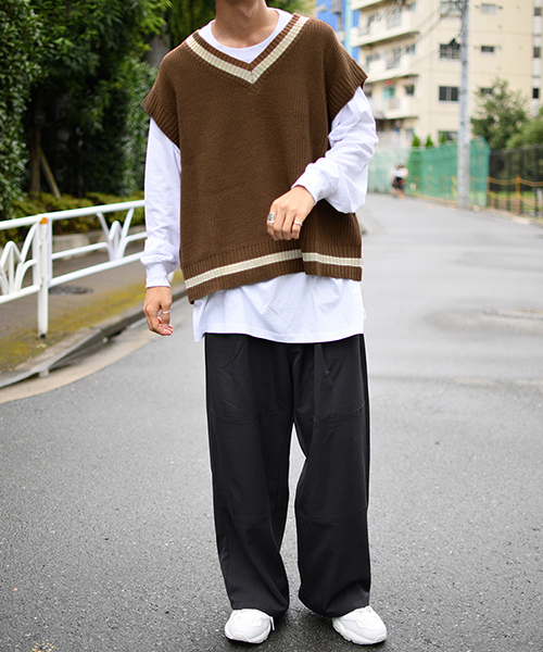 kutir（クティール）の「Ｖネックニットベスト（ベスト・メンズ・ブラック/ベージュ/ネイビー/モカ・MEDIUM/LARGE）」の12枚目の写真