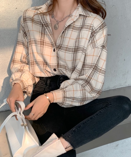 Girly Doll（ガーリードール）の「起毛 ボリューム袖 チェックシャツ（シャツ/ブラウス・レディース・ブルー/モカ/ベージュ/ブラウン系その他2/ブラウン系その他・FREE）」の4枚目の写真